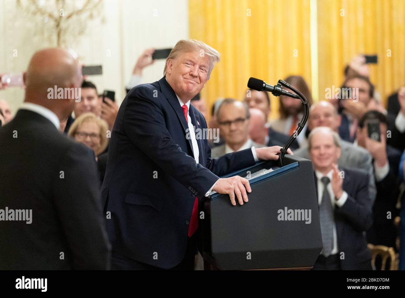 Am 16. September 2019 überreichte Präsident Donald J. Trump Mariano Rivera die Presidential Medal of Freedom in einer Zeremonie im East Room des Weißen Hauses. Rivera, ein legendärer Baseballspieler, wurde für seine herausragenden Leistungen geehrt. Stockfoto