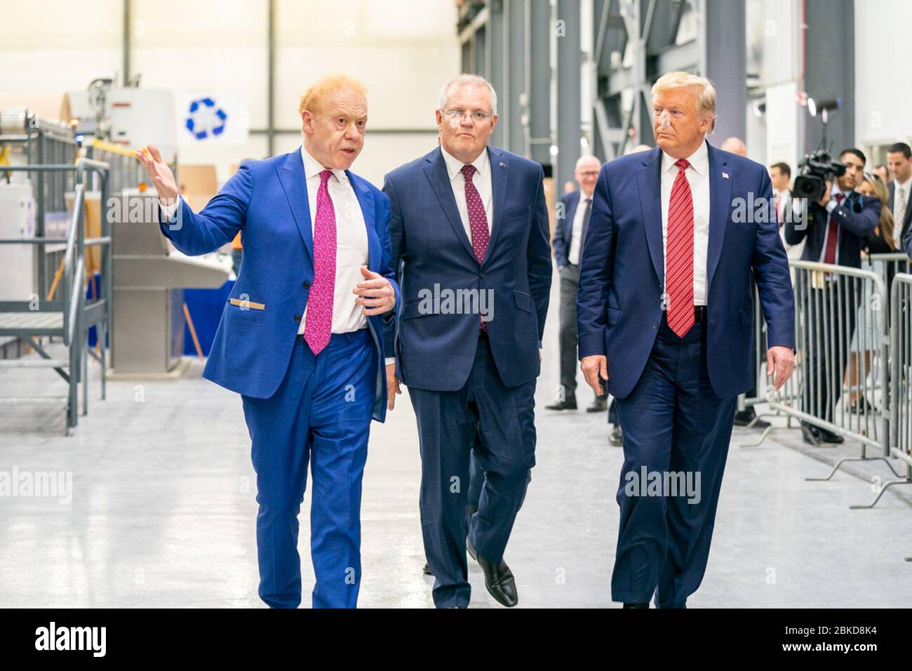 Am 22. September 2019 besuchten Präsident Donald Trump und der australische Premierminister Scott Morrison gemeinsam mit dem Vorstandsvorsitzenden von Pratt Industries, Anthony Pratt, das Werk von Pratt Industries in Wapakoneta, Ohio. Stockfoto