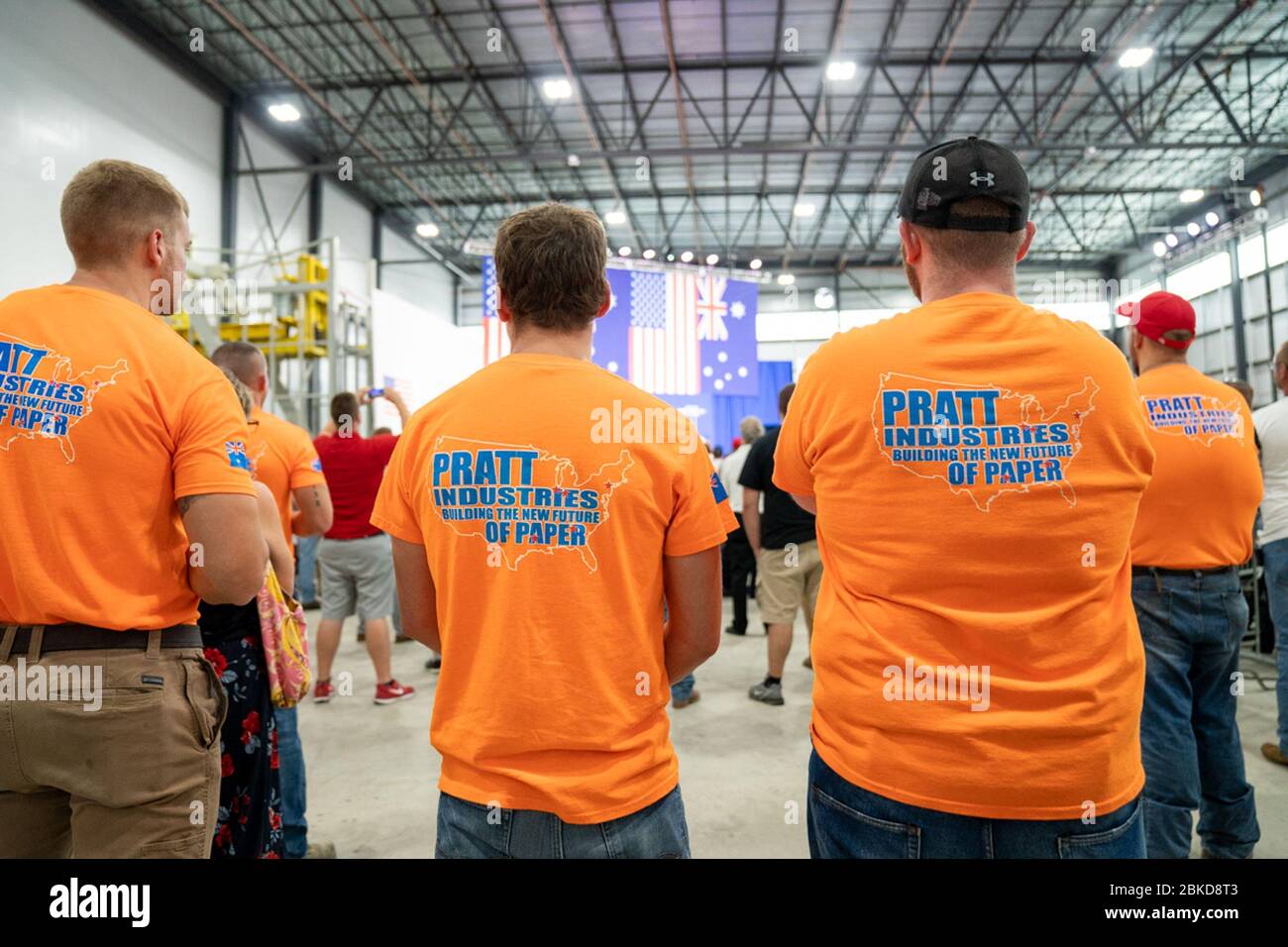 Am 22. September 2019 äußerten sich Präsident Donald J. Trump und der australische Premierminister Scott Morrison bei der Eröffnung des Pratt Industries-Werks in Wapakoneta, Ohio, in denen die wirtschaftliche Zusammenarbeit zwischen den USA und Australien hervorgehoben wurde. Stockfoto