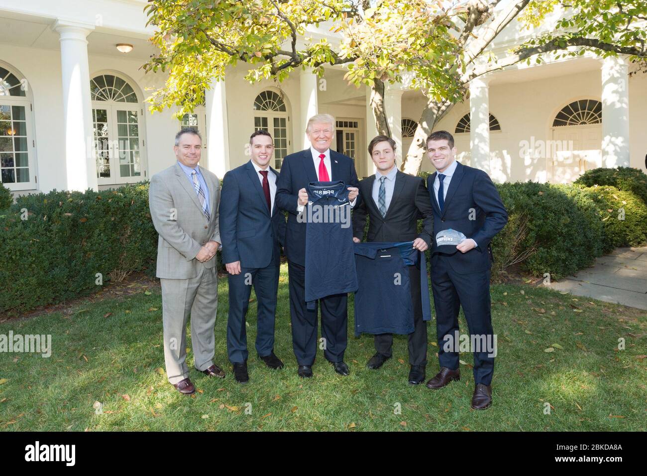 Präsident Trump trifft das Penn State Men's Wrestling NCAA National Championship Team am 17. November 2017 im Weißen Haus, um seinen Sieg und seine sportliche Leistung zu feiern. Stockfoto