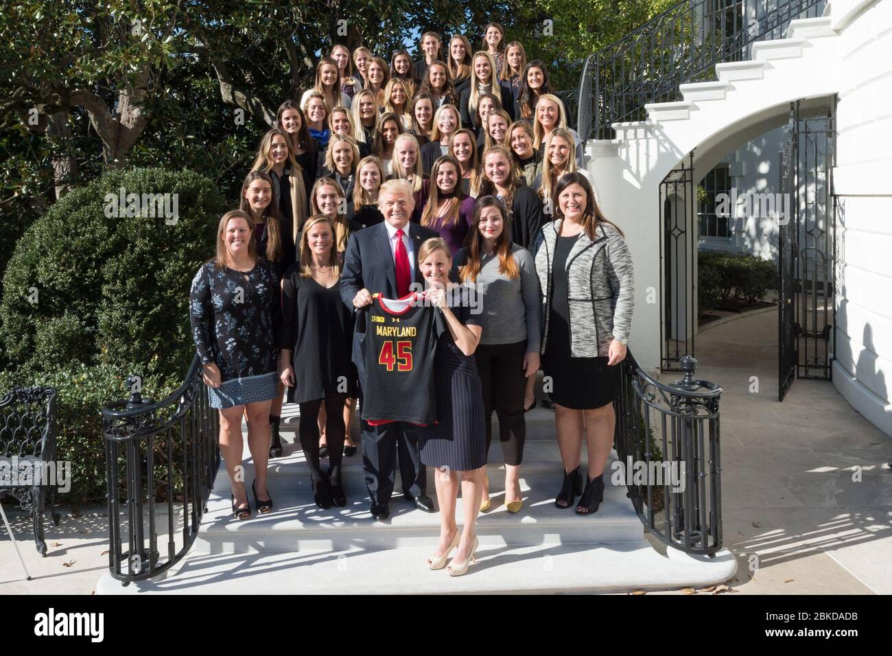 Präsident Donald J. Trump und die University of Maryland Women's Lacrosse NCAA National Championship Team - 17. November 2017 Collegiate National Champions Day Stockfoto