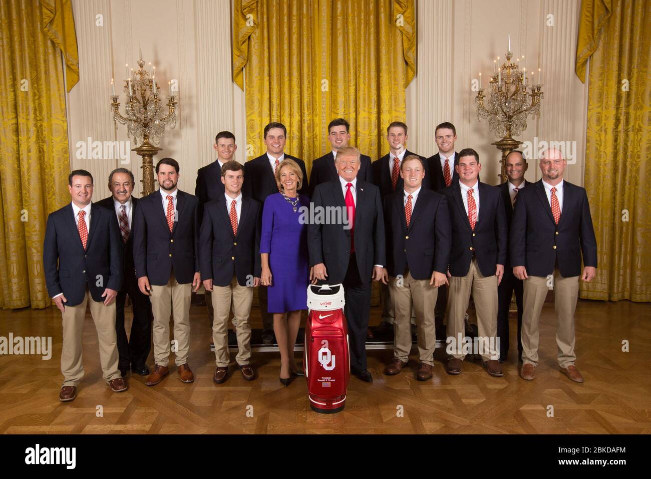 Präsident Donald J. Trump und die University of Oklahoma Männer Golf NCAA National Championship Team - 17. November 2017 Collegiate National Champions Day Stockfoto