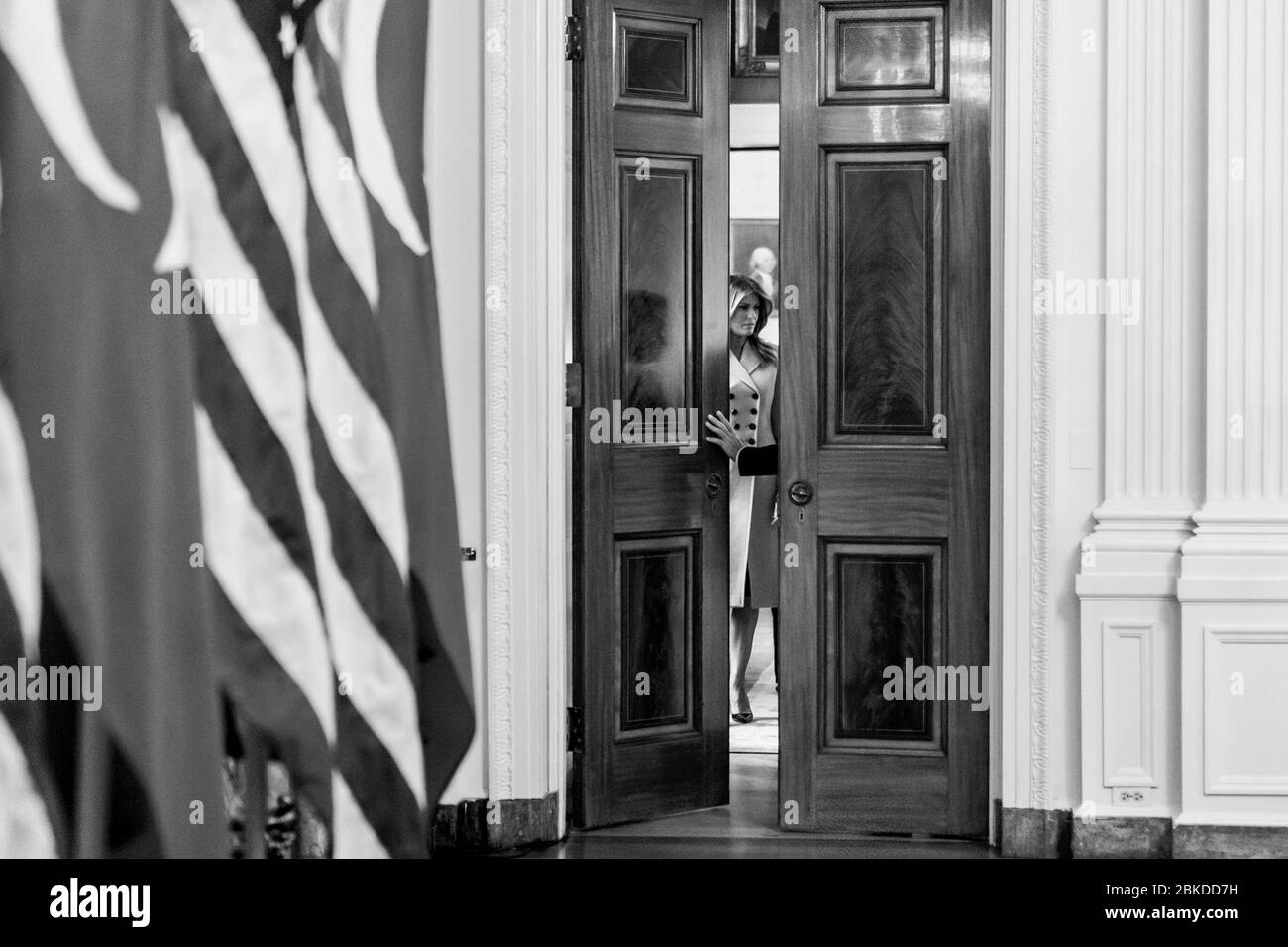 Am 13. November 2019 wartete First Lady Melania Trump im Grünen Raum des Weißen Hauses vor einer Pressekonferenz mit Präsident Donald J. Trump und dem türkischen Präsidenten Recep Tayyip Erdogan, um die Beziehungen zwischen den USA und der Türkei zu diskutieren. Stockfoto