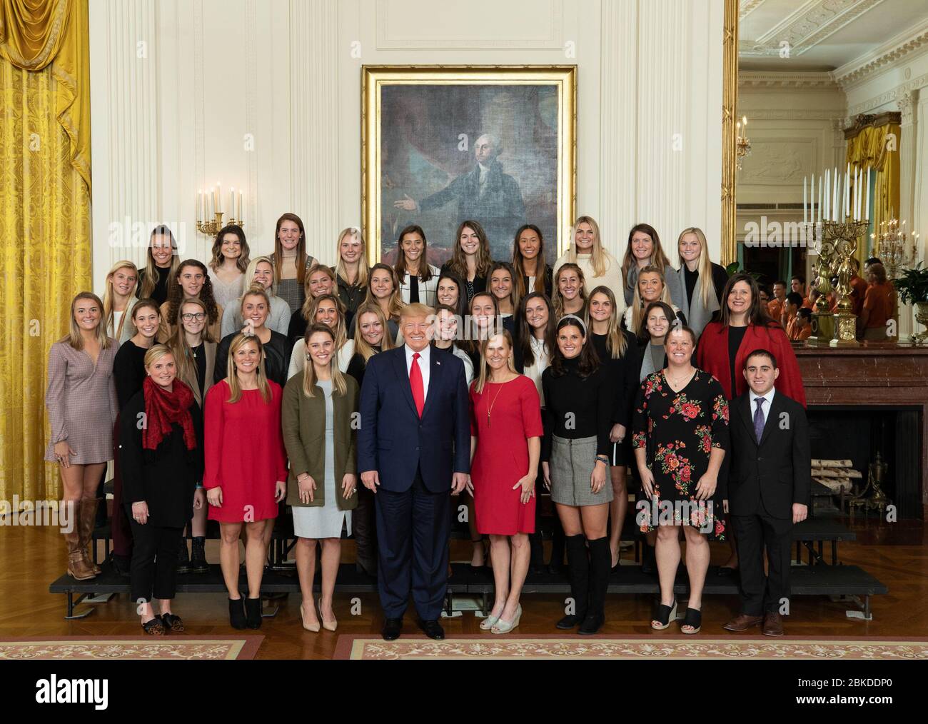 Präsident Donald Trump begrüßte das Team der NCAA Women's Lacrosse Champion University of Maryland 2019 am 22. November 2019 im Weißen Haus. Das Team wurde während des NCAA Collegiate National Champions Day geehrt. Stockfoto