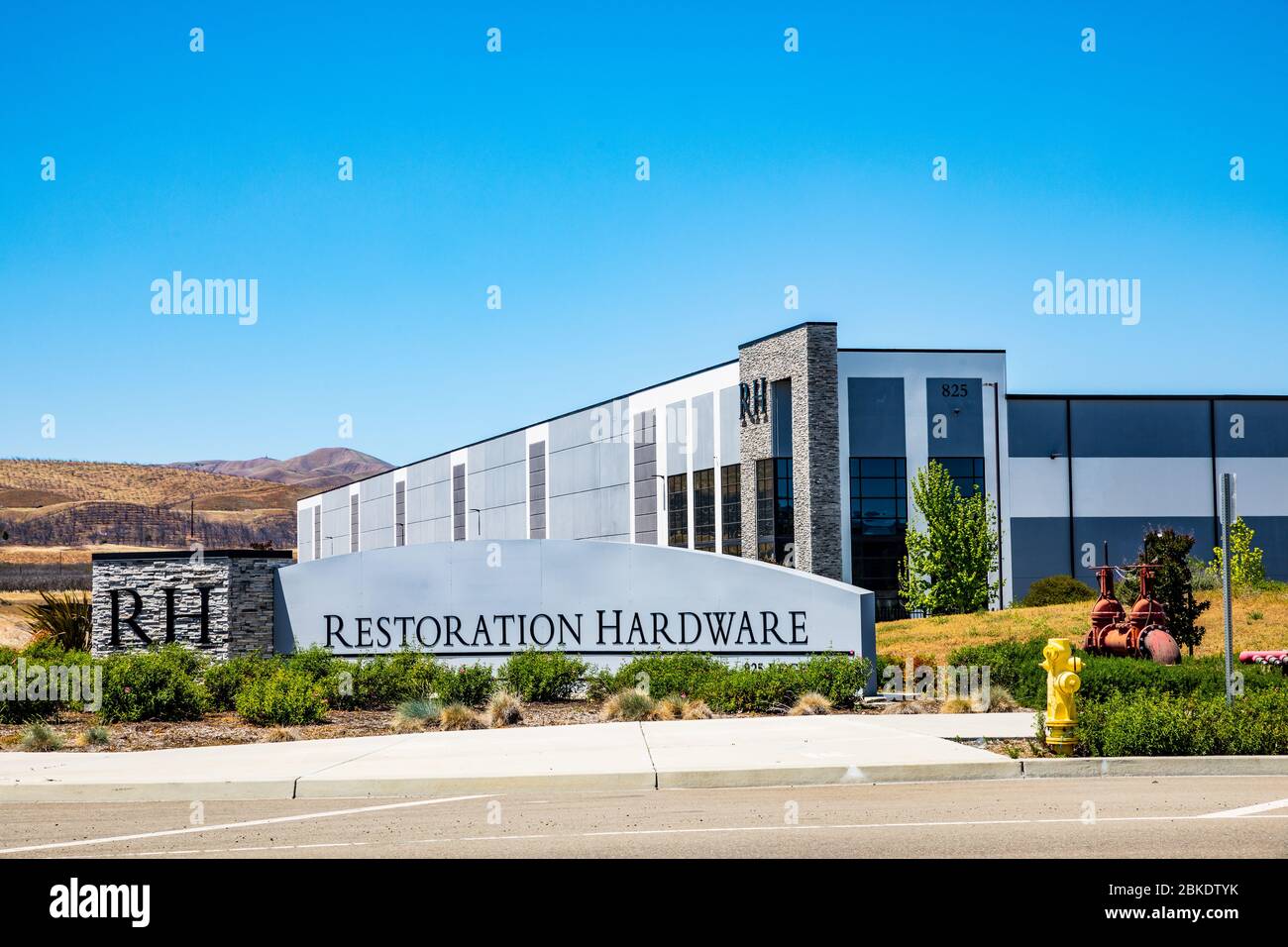 RH, Restoration Hardware Warehouse in Patterson California USA Stockfoto