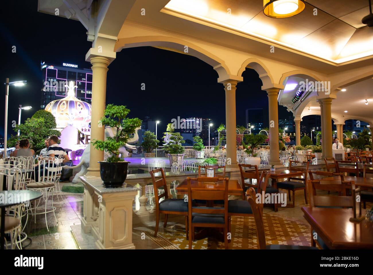 Dachbar Des Rex Hotel, Ho Chi Minh, Vietnam Stockfoto