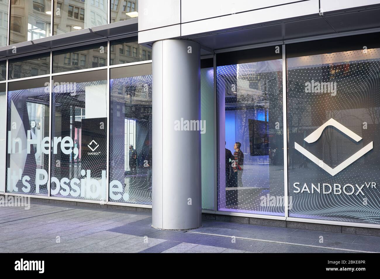 Virtual Reality Gaming Startup Sandbox VR Pop-up-Standort auf der Market Street in San Francisco, Kalifornien, gesehen am Sonntag, 23. Februar 2020. Stockfoto
