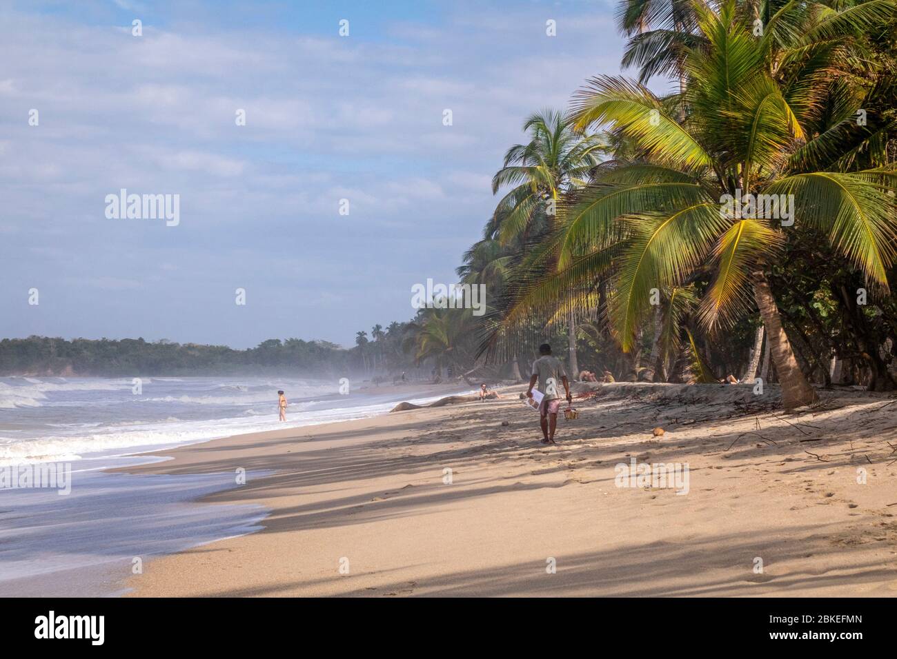 Palomino - Kolumbien, 19. Januar 2020: Palomino ein kleiner Strandort an der nördlichen Karibikküste. Mit seiner entspannten Atmosphäre ist es praktisch ein o Stockfoto