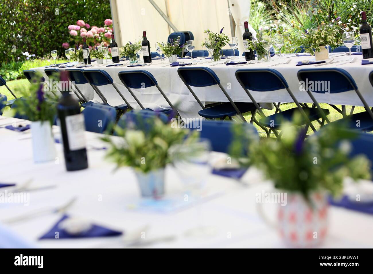 Outdoor-Party-Set-up bereit zu gehen in Sussex, Großbritannien. Stockfoto