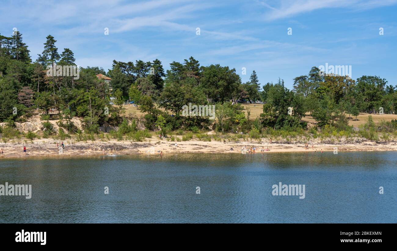 Bassin de saint ferreol Fotos und Bildmaterial in hoher Auflösung Alamy