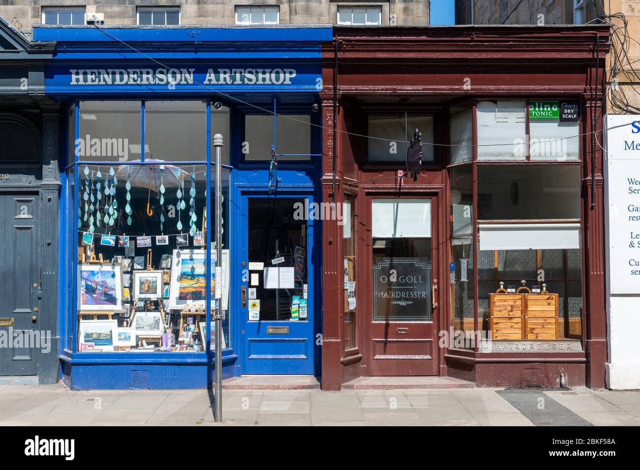 Henderson Art Shop und Goll Friseure am Rayburn Place in Stockbridge, Edinburgh, Schottland, Großbritannien Stockfoto
