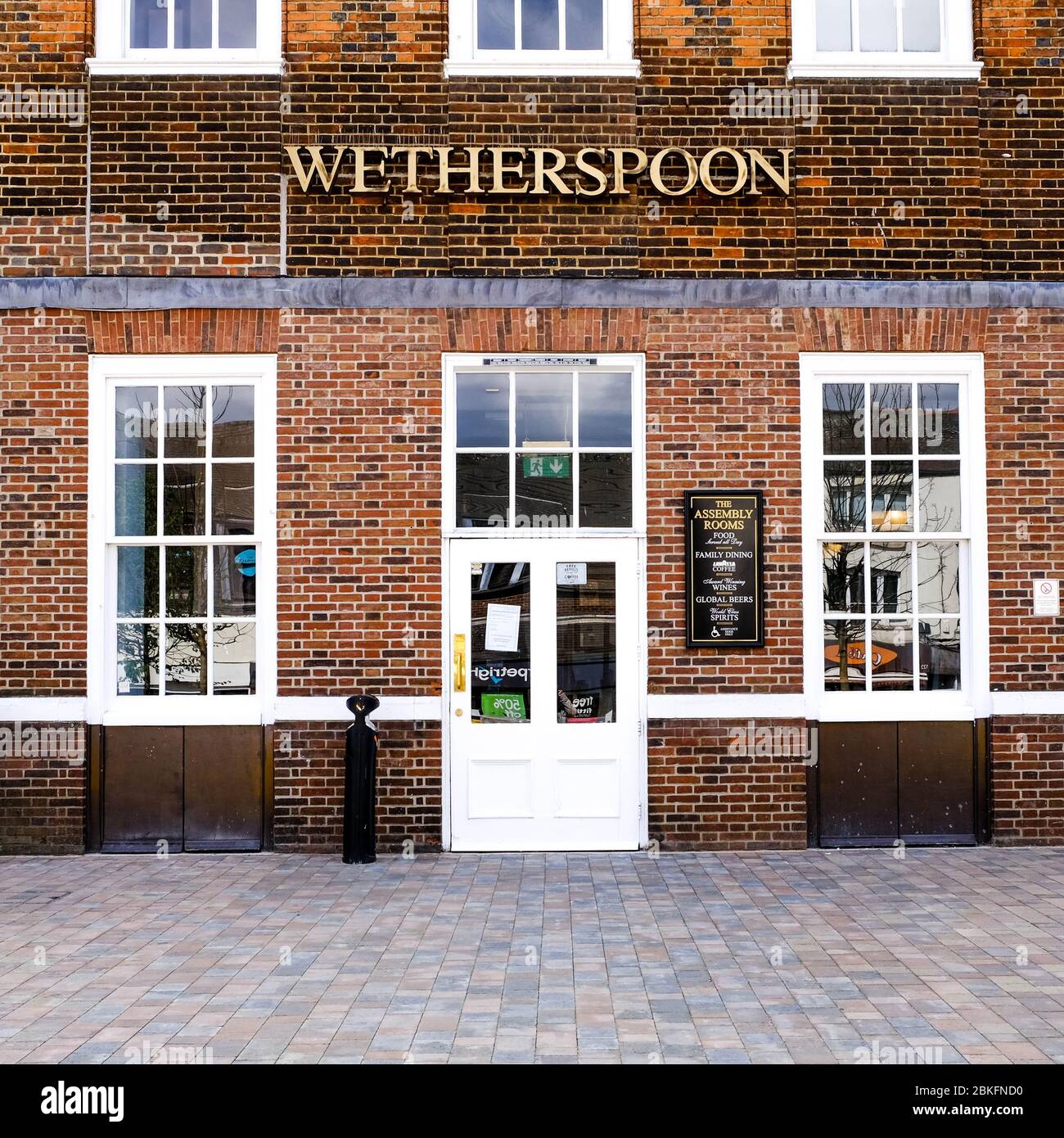 Wetherspoon, mit 43,000 Mitarbeitern, wird ihre Pubs irgendwann im Juni 2020 in ganz Großbritannien wieder eröffnen Stockfoto