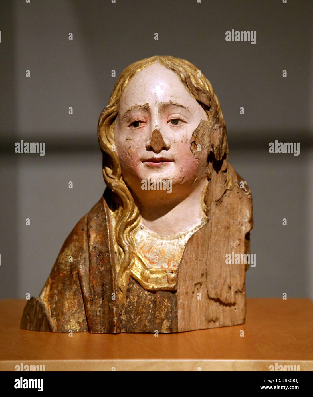 Weibliche Figur aus polychromem Holz.(Ende 15. Jh.) Alejo de Vahia, spätgotischer Bildhauer. Museu Frederic Mares, Barcelona, Katalonien, Spanien. Stockfoto