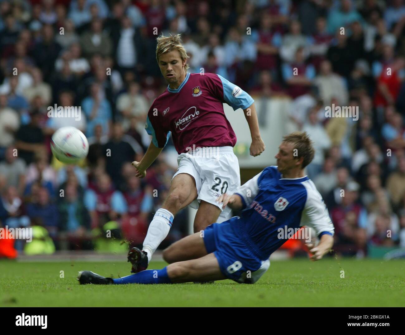 LONDON, Großbritannien, SEPTEMBER 28: Niclas Alexanderson von West Ham United im Einsatz während der Nationwide Div 1 zwischen West Ham United und Millwall A Stockfoto