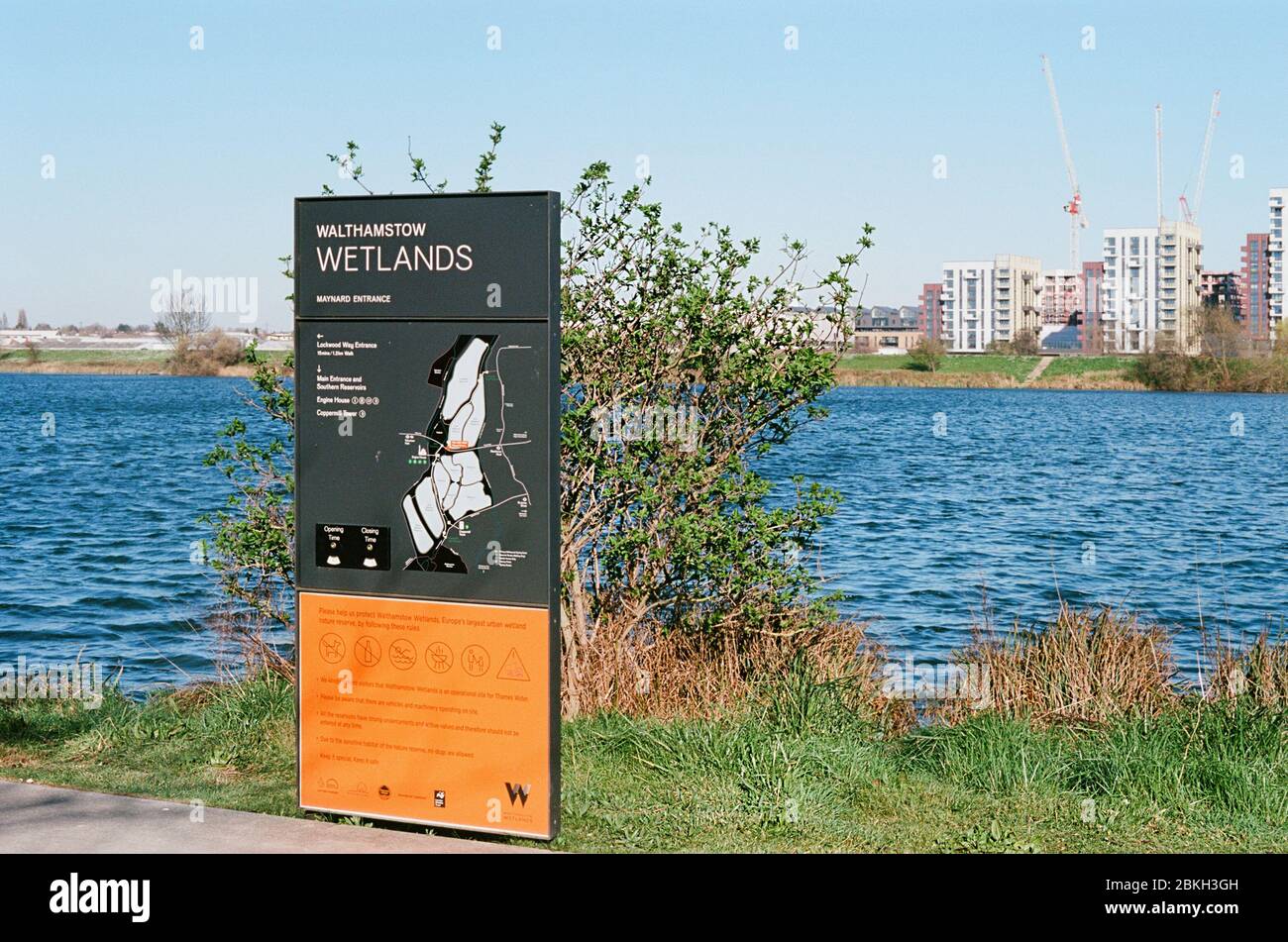 Eintritt zu Walthamstow Wetlands und Low Maynard Reservoir, Walthamstow, North London, Großbritannien Stockfoto