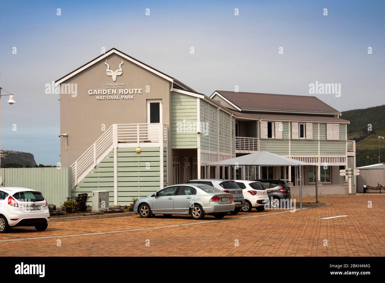 Südafrika, Westkap, Knysna, Thesen’s Island, Harbour Town, Garden Route National Park Office Stockfoto