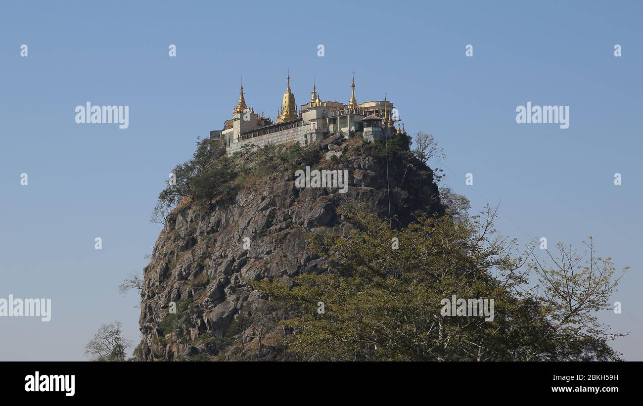 Resultados de búsqueda resultados de la Web vulkanischer Schornstein Taung Kalat in Mount Popa, Myanmar Stockfoto