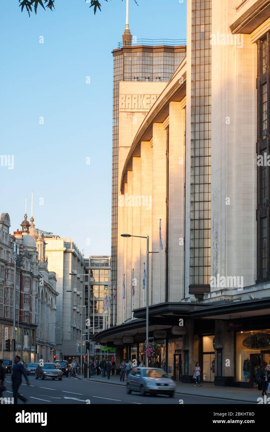 Art déco 1930er Jahre Architektur Stone Barkers Department Store Shopping Arcade, Kensington High Street, London W8 von Bernard George Stockfoto Art déco 1930er Jahre Architektur Stone Barkers Department Store Shopping Arcade, Kensington High Street, London W8 von Bernard George Stockfoto