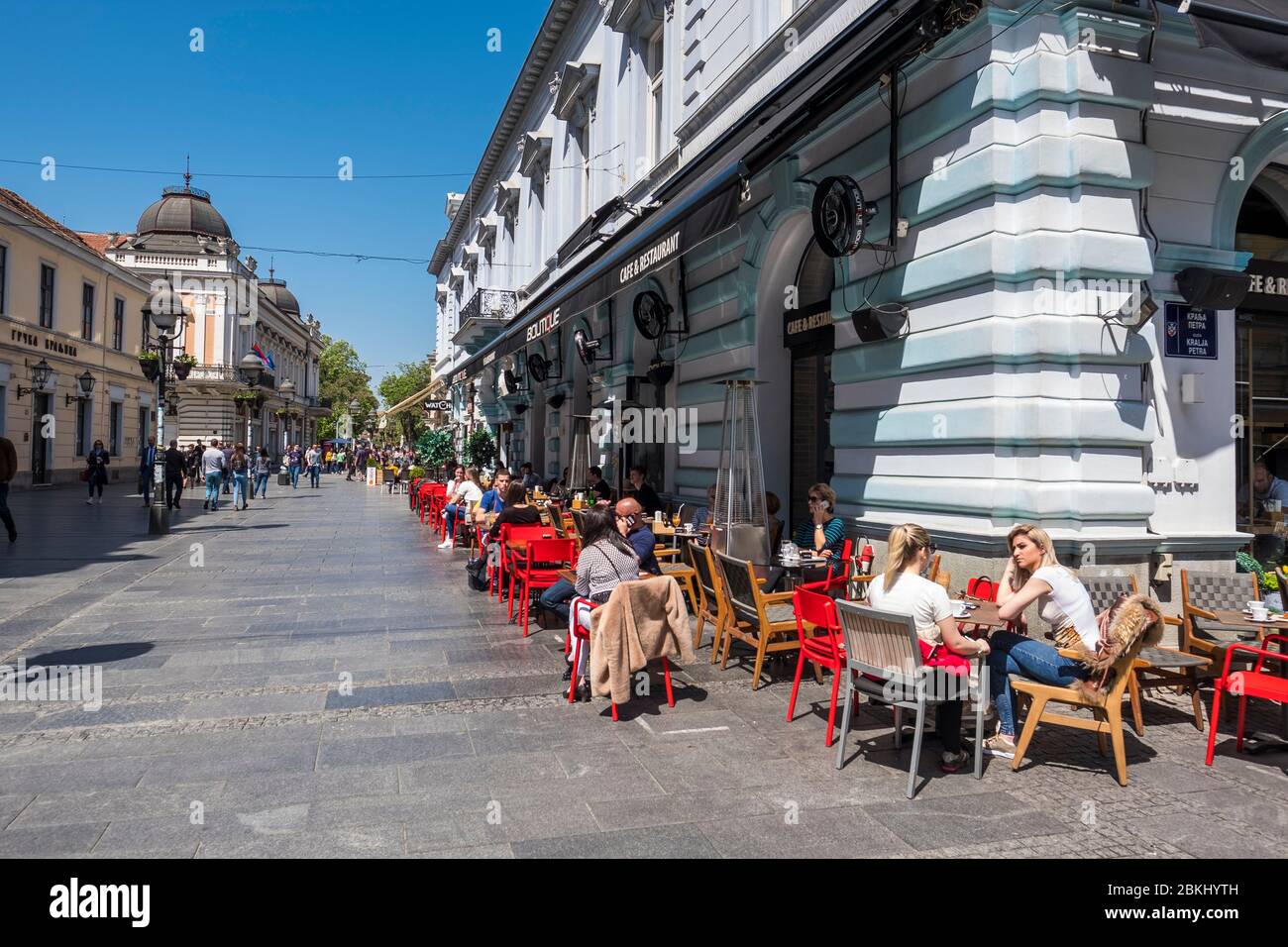 Serbien, Zentralserbien, Belgrad, Café-Terrasse im Stadtzentrum Stockfoto