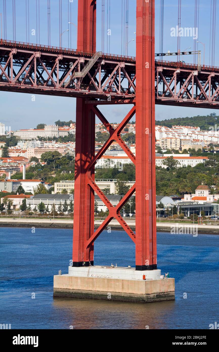 25. April Brücke über den Tejo, Lissabon, Portugal, Europa Stockfoto