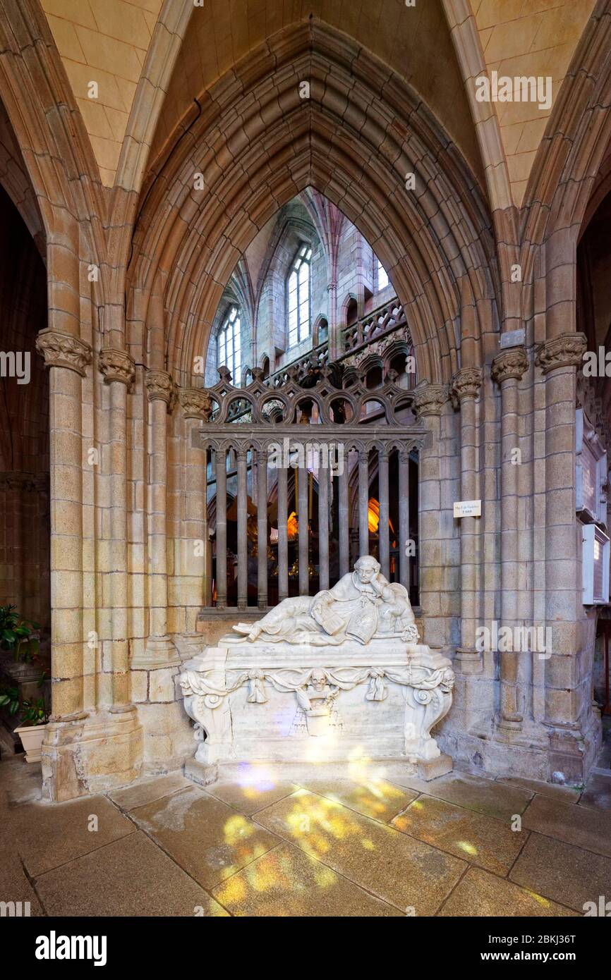 Frankreich, Finistere, Saint Pol de Léon, die Kathedrale Saint Paul Aurelien, Grab von Mgr. F. de Visdelou Stockfoto