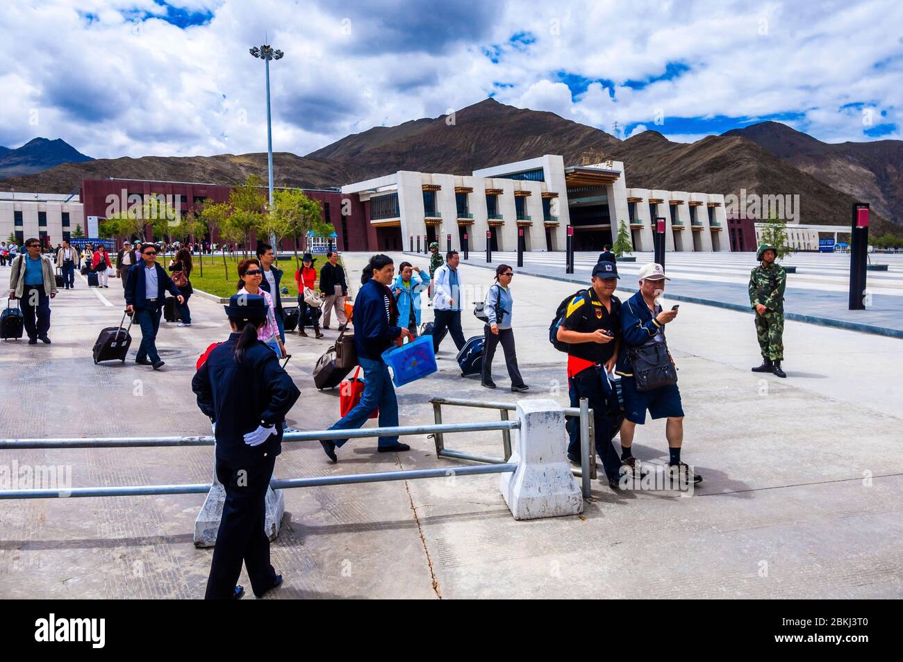 China, Zentraltibet, Ü Tsang, Lhasa, ultramoderner Bahnhof Stockfoto