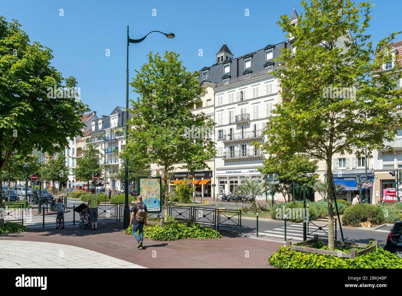 Frankreich, Hauts de seine, Le Plessis-Robinson, Avenue Charles de Gaulle Stockfoto