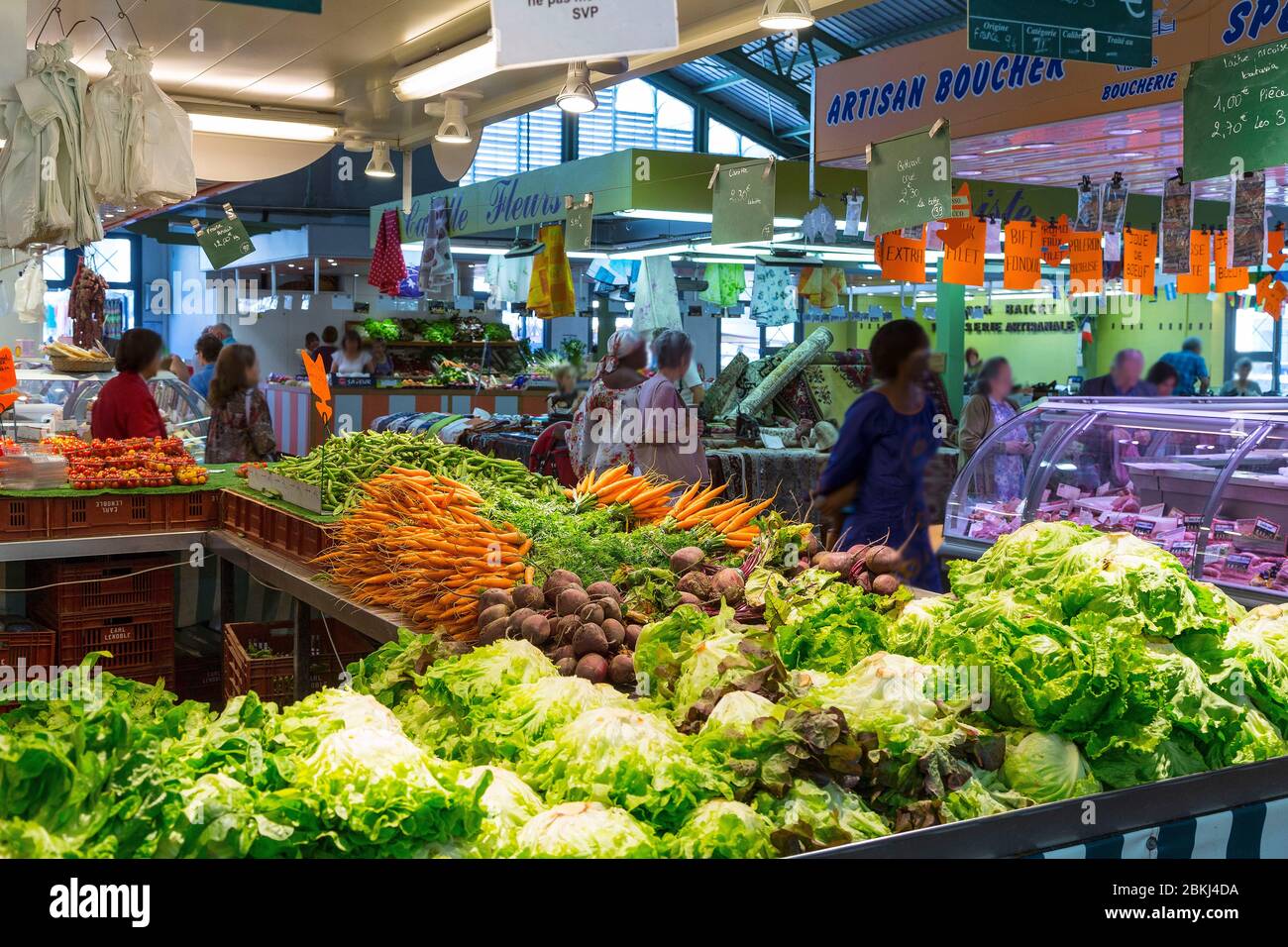 Frankreich, Hauts de seine, Le Plessis-Robinson, Markt unter der Halle, Place du 8 Mai 1945 Stockfoto