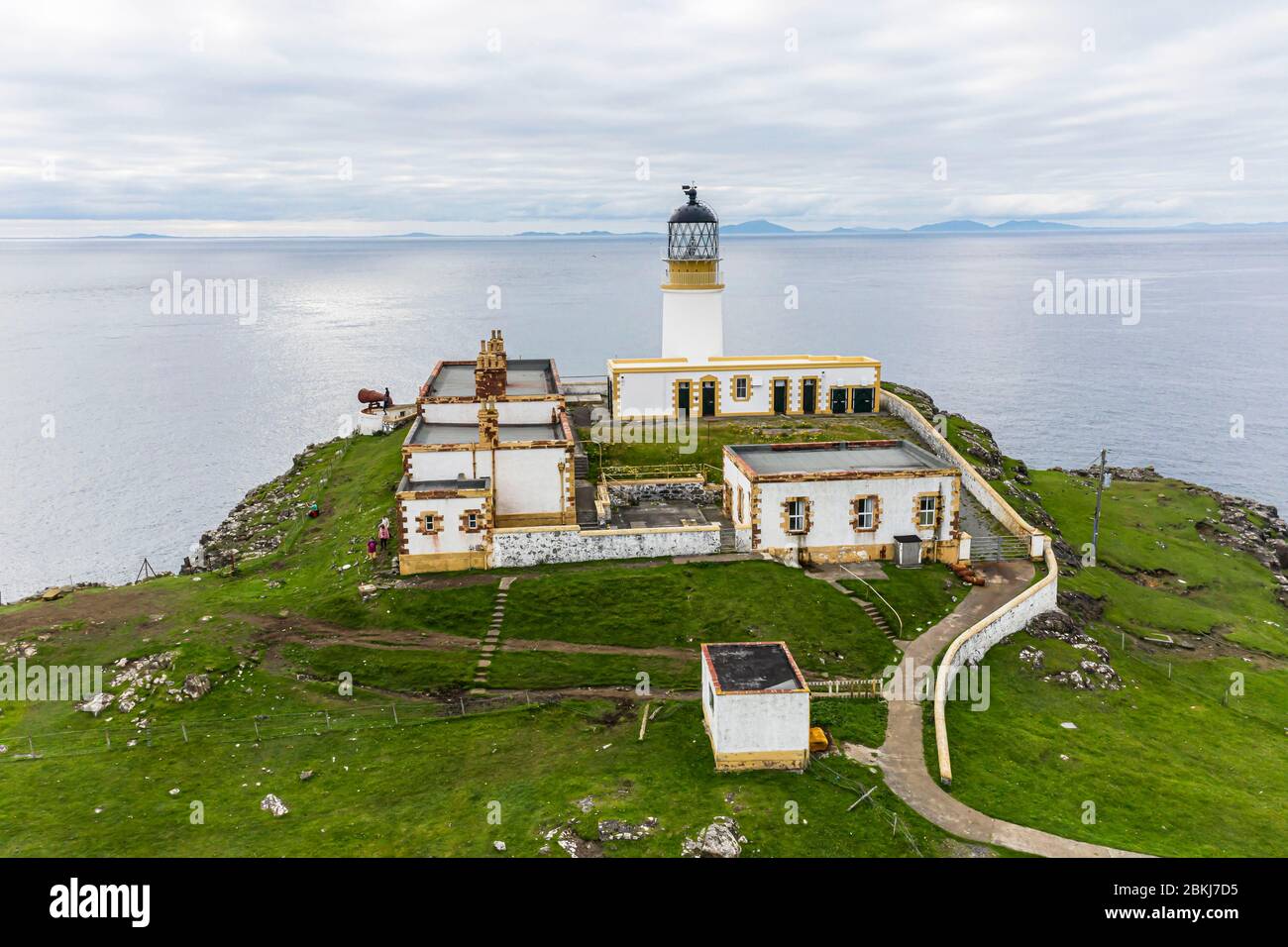 Großbritannien, Schottland, Highlands, Hebrides, Isle of Skye, Neist Point Lighthouse (Vogelblick) Stockfoto