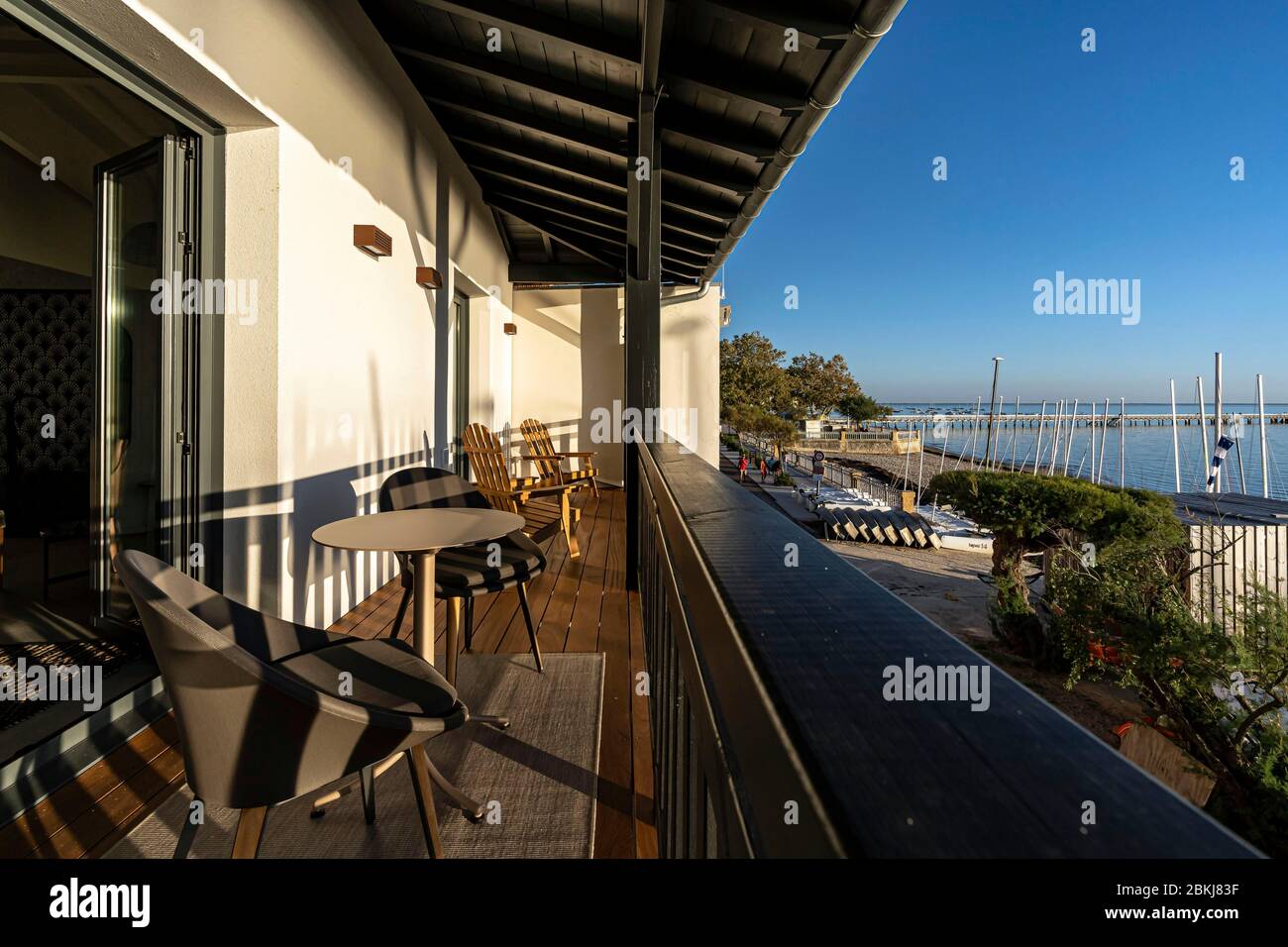 France, Gironde, Bassin d'Arcachon, La Teste-de-Buch, Andernos, Andernos-les-Bains, L'Anderenis Boutique Hotel, Suite mit Meerblick Stockfoto