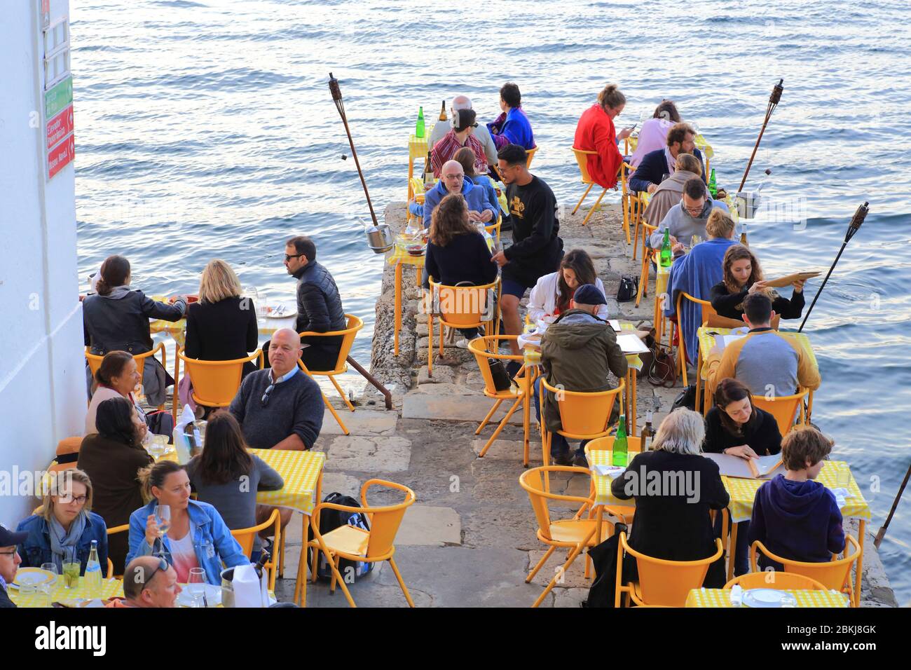 Portugal, Lissabon, Almada, traditionelles portugiesisches Restaurant Ponto Final on the Tejo Stockfoto