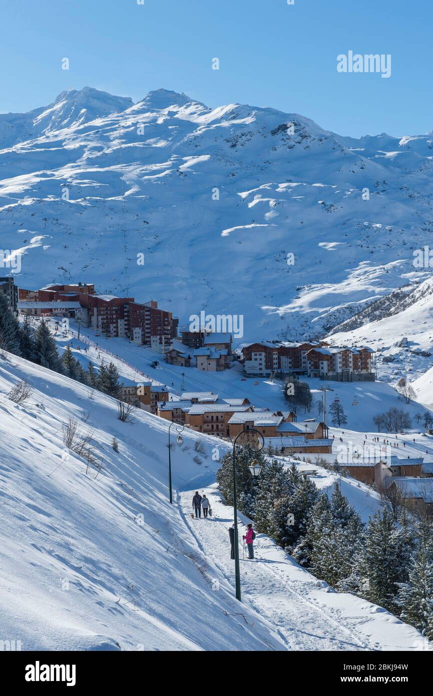 Frankreich, Savoie, Vanoise-Massiv, drei Täler Skigebiet, Saint Martin de Belleville, Les Menuires, Fontanettes und Bruyeres Weiler und Cime Caron Stockfoto