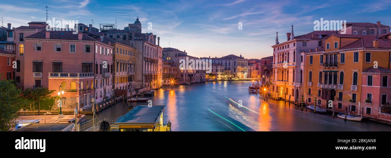 Italien, Venetien, Venedig, Liste als Weltkulturerbe der UNESCO, großer Kanal bei Nacht Stockfoto