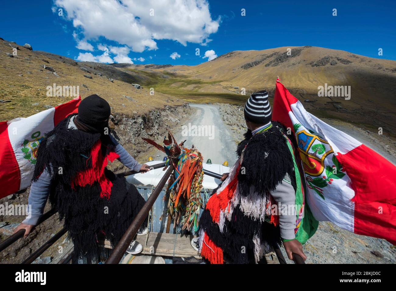 Peru, Cusco, Mahuayani, Cordillera de Sinakara, Q'ero indigene Gemeinschaft, Quiko Clan, mit dem LKW nach Mawoyani, Ausgangspunkt der Qoyllur R'iti Pilgerfahrt Stockfoto