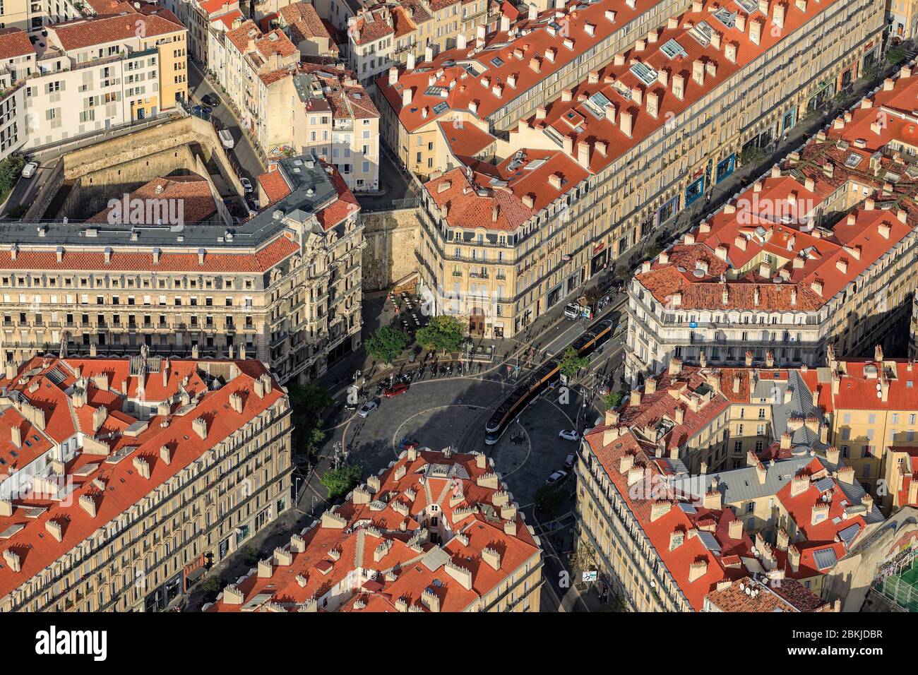 Frankreich, Bouches du Rhone, Marseille, 2. Arrondissement, Euromediterraner Raum, Les Grands Carmes, Place Sadi Carnot (Luftaufnahme) Stockfoto