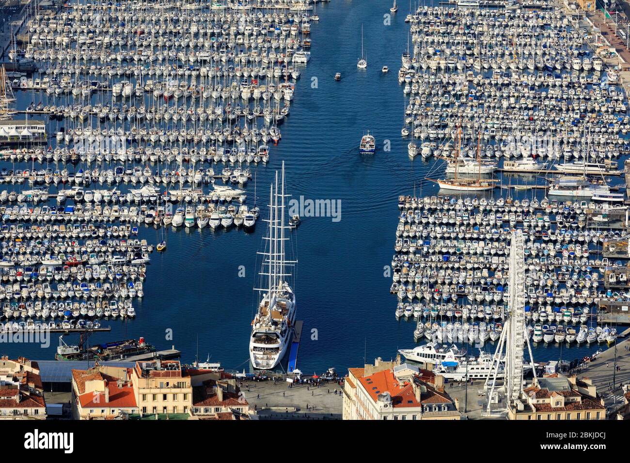 Frankreich, Bouches du Rhone, Marseille, 1. Arrondissement, Vieux Port, Quai de la Fraternite (Luftaufnahme) Stockfoto