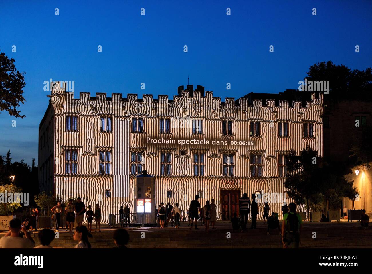 Frankreich, Vaucluse, Avignon, Helios Festival 2019, Place du Palais, Petit Palais Museum Stockfoto