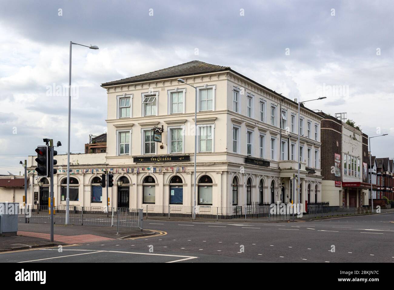 The Queens Hotel, Pub und Restaurant, Park Road East, Birkenhead. Stockfoto