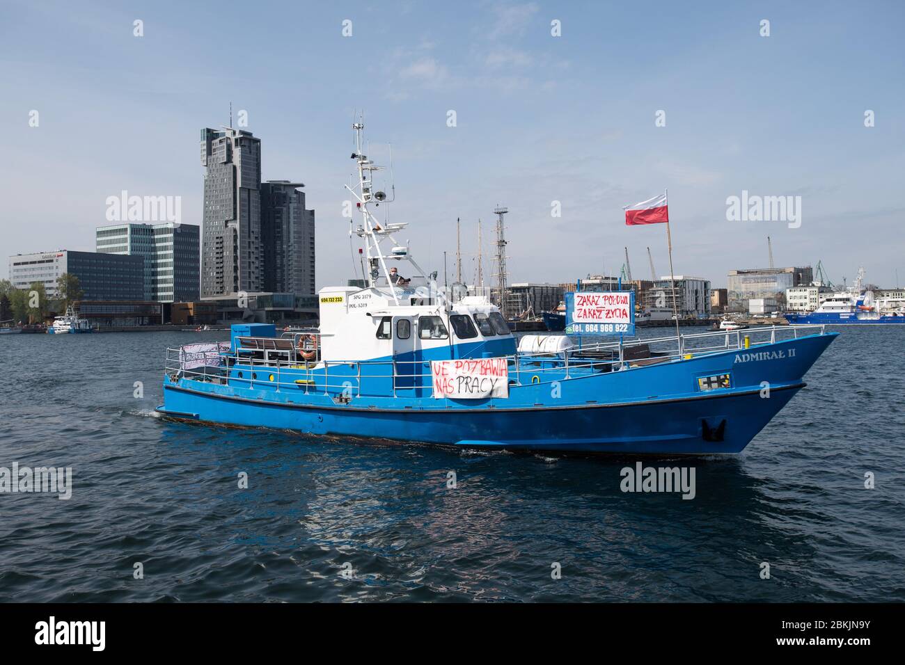 Sportfischereiboote protestieren in Gdynia, Polen. 30. April 2020 © Wojciech Strozyk / Alamy Stock Photo Stockfoto