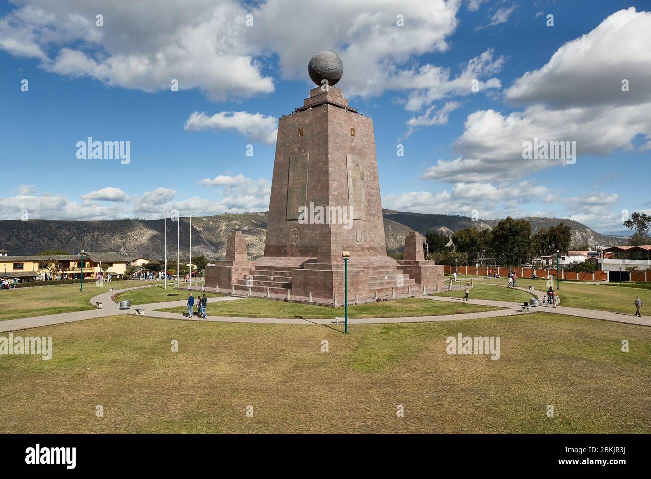 Denkmal an der Äquatorlinie in der Nähe von Quito, San Antonio Stockfoto Denkmal an der Äquatorlinie in der Nähe von Quito, San Antonio Stockfoto