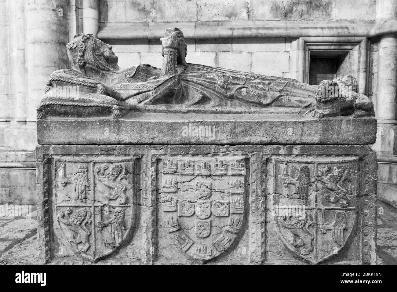 Sarkophag in der Kathedrale von SE, Alfama, Lissabon, Portugal, Europa Stockfoto