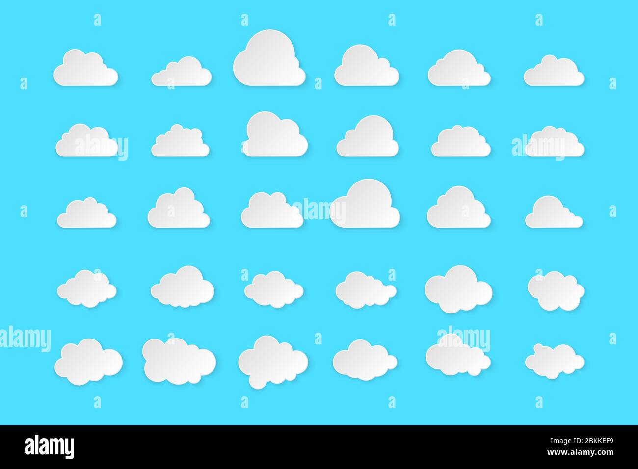 Set von Wolken. Einfache Wolken isoliert auf blauem Hintergrund, Vektorgrafik. Stock Vektor