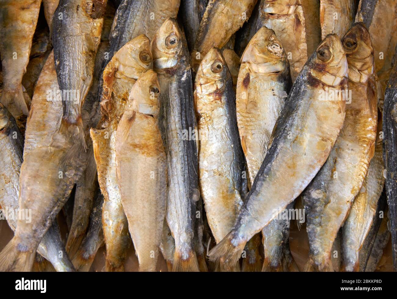 Chinesischer Markt Für Getrocknete Fische. Kleiner getrockneter Fisch auf einem asiatischen Markt. Stockfoto