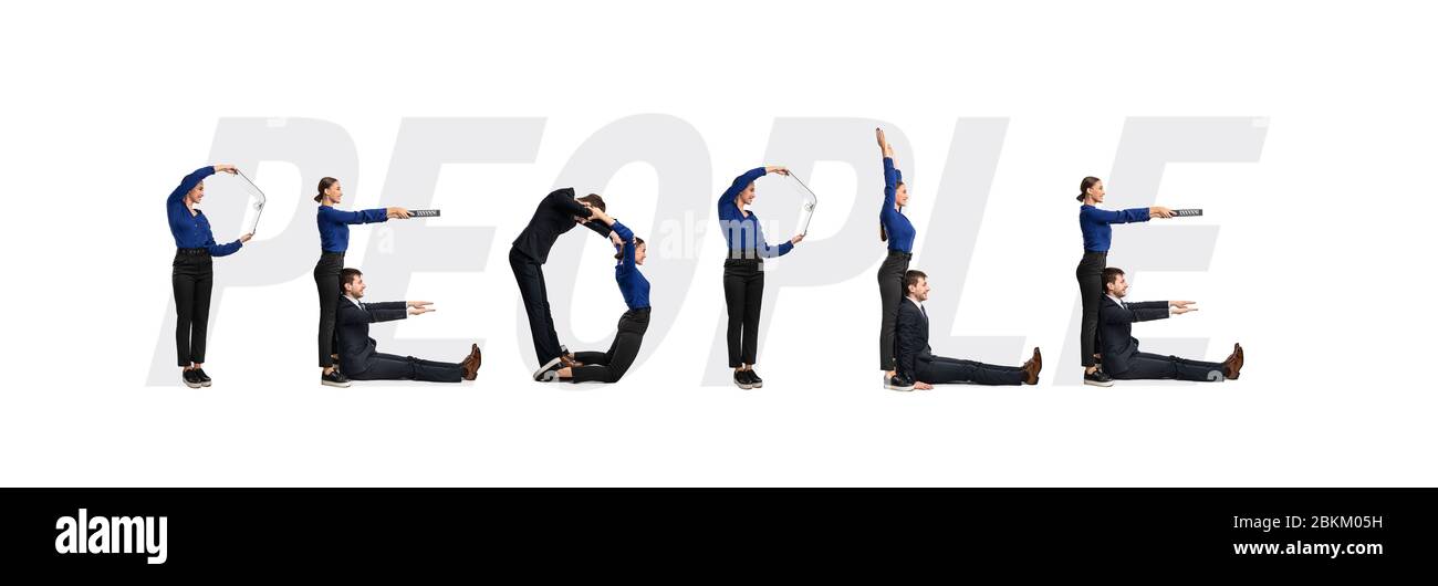 Gruppe von Arbeitern, die Leute Wort im Studio bilden Stockfoto