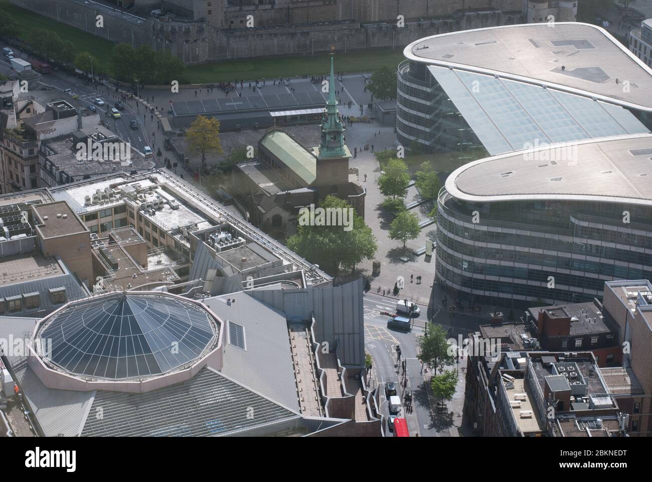 Alle Hallowers am Tower Church Tower Place West Luftaufnahme der Gebäude Architektur London Skyline von Foster + Partners Stockfoto
