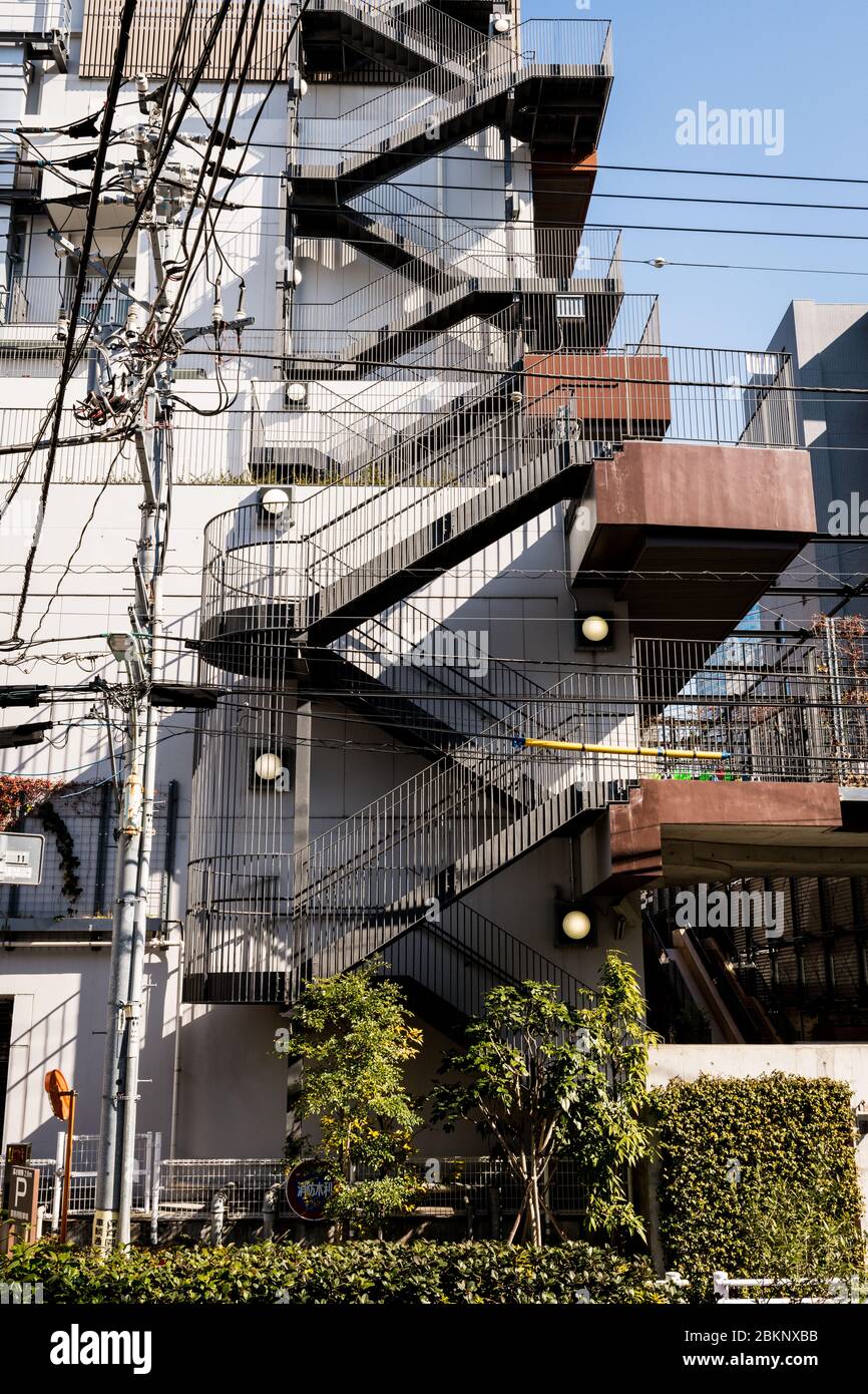 Fire Escape Stairs Zig Zag, Tokio, Japan Stockfoto