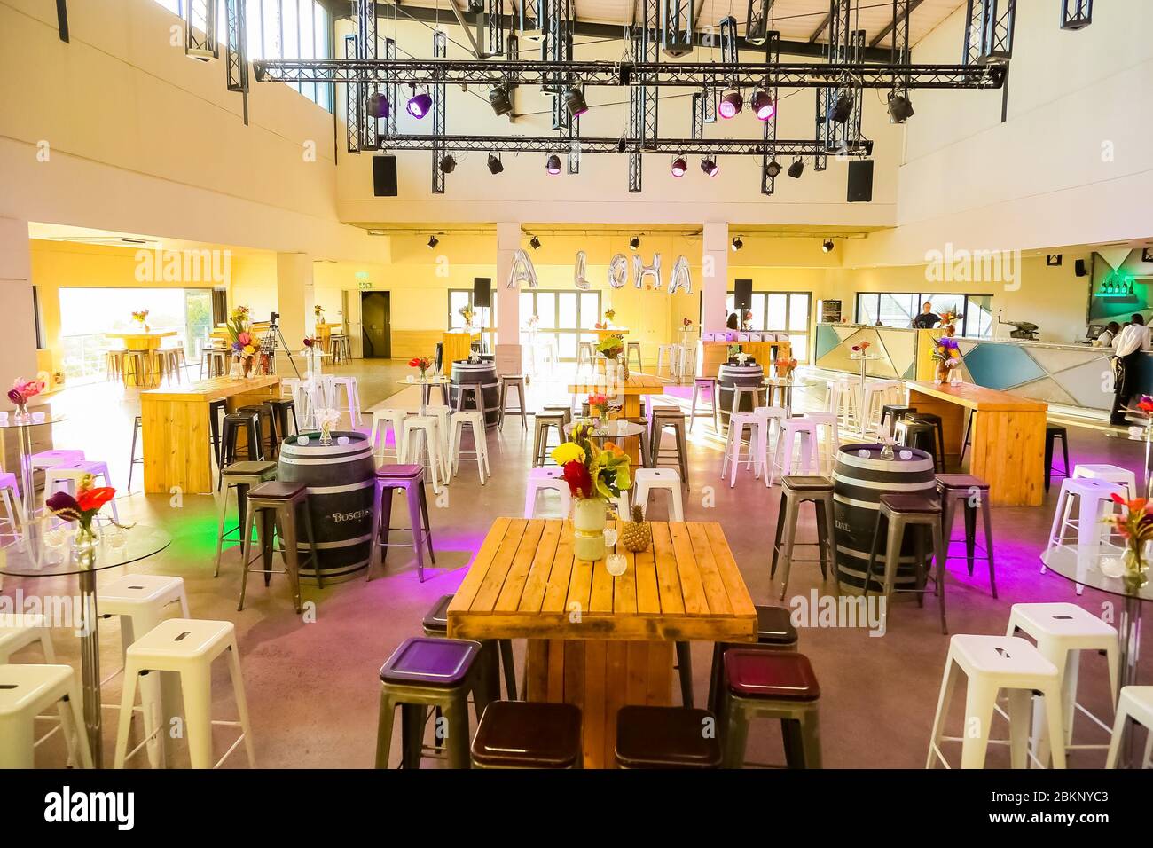 Johannesburg, Südafrika - 22. November 2018: Interior of Modern Corporate Events Venue and Bar Stockfoto