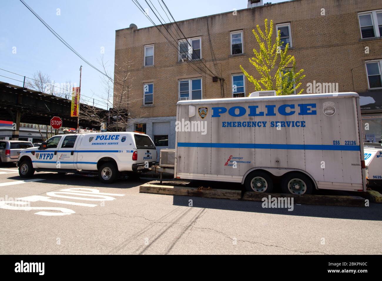 New York City Polizeibehörde Emergency Service Unit Fahrzeuge, Teil des NYPD Special Operations Bureau, die Polizei, erste Hilfe und Rettung Stockfoto