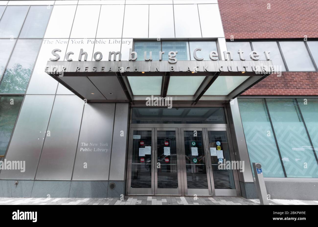 Schomburg Center for Research in Black Culture in Harlem, eine Zweigstelle der New York Public Library mit Sondersammlungen zur afroamerikanischen Kultur Stockfoto
