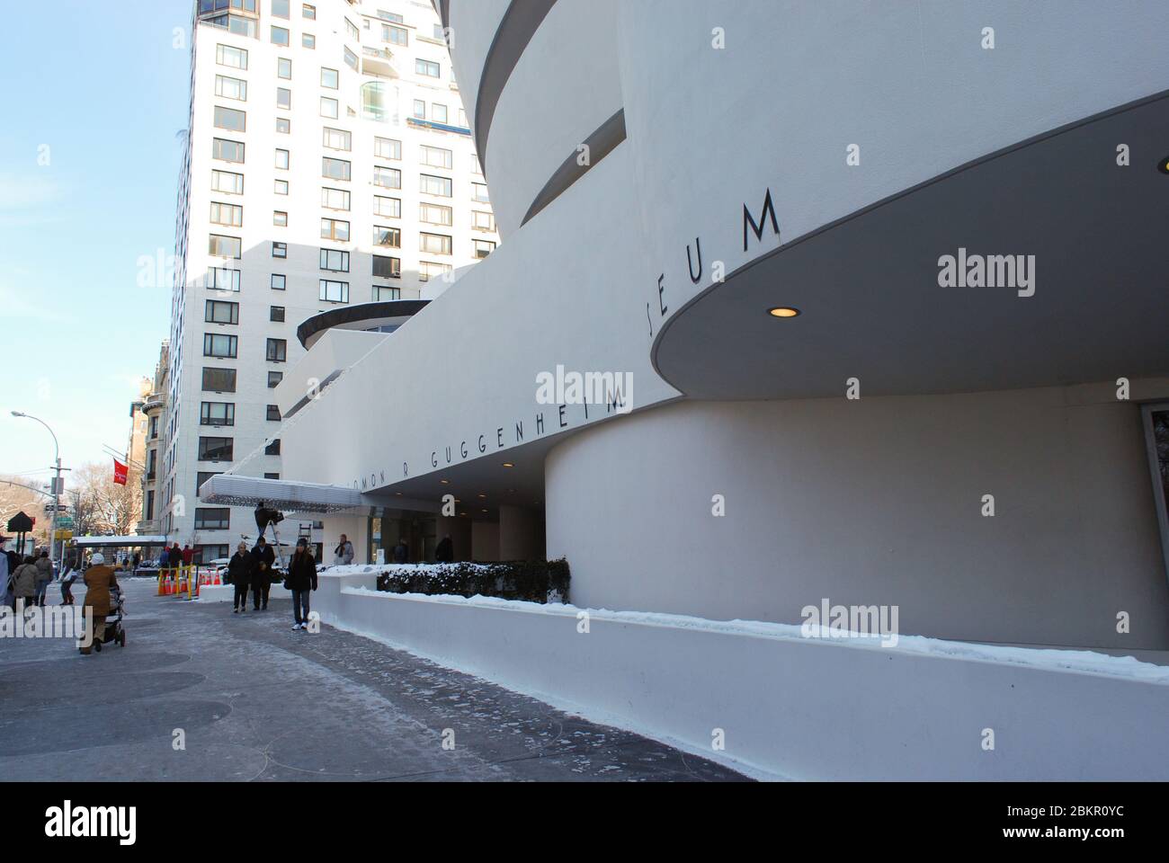 Modernist Modernist White Guggenheim Museum, 1071 Fifth Avenue at 89th Street Manhattan, New York City, United States von Frank Lloyd Wright Stockfoto